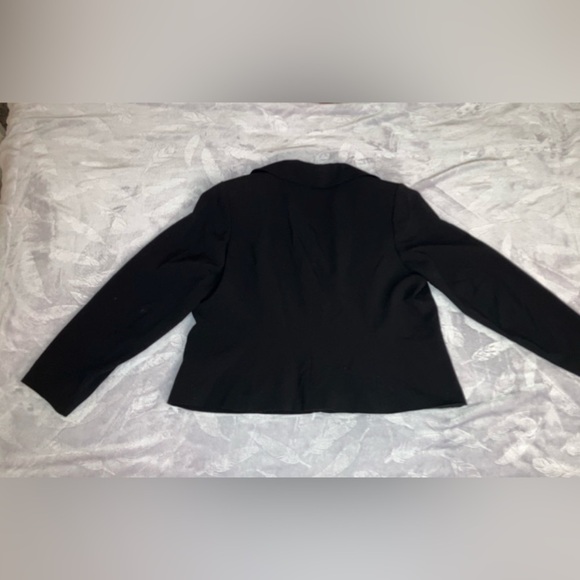 Calvin Klein Blazer and Dress Pant Set - Picture 3 of 7